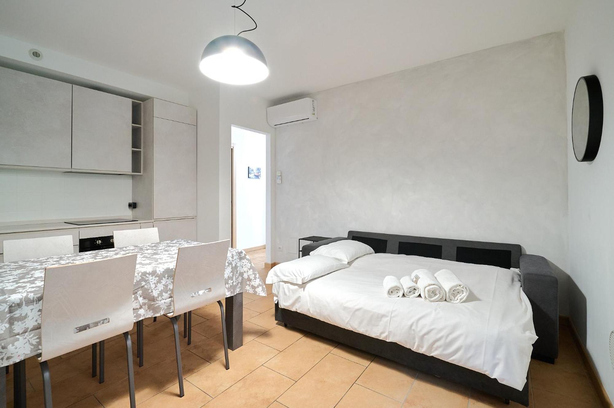 Xenia - Spacious And Bright New Flat With Garden Apartamento