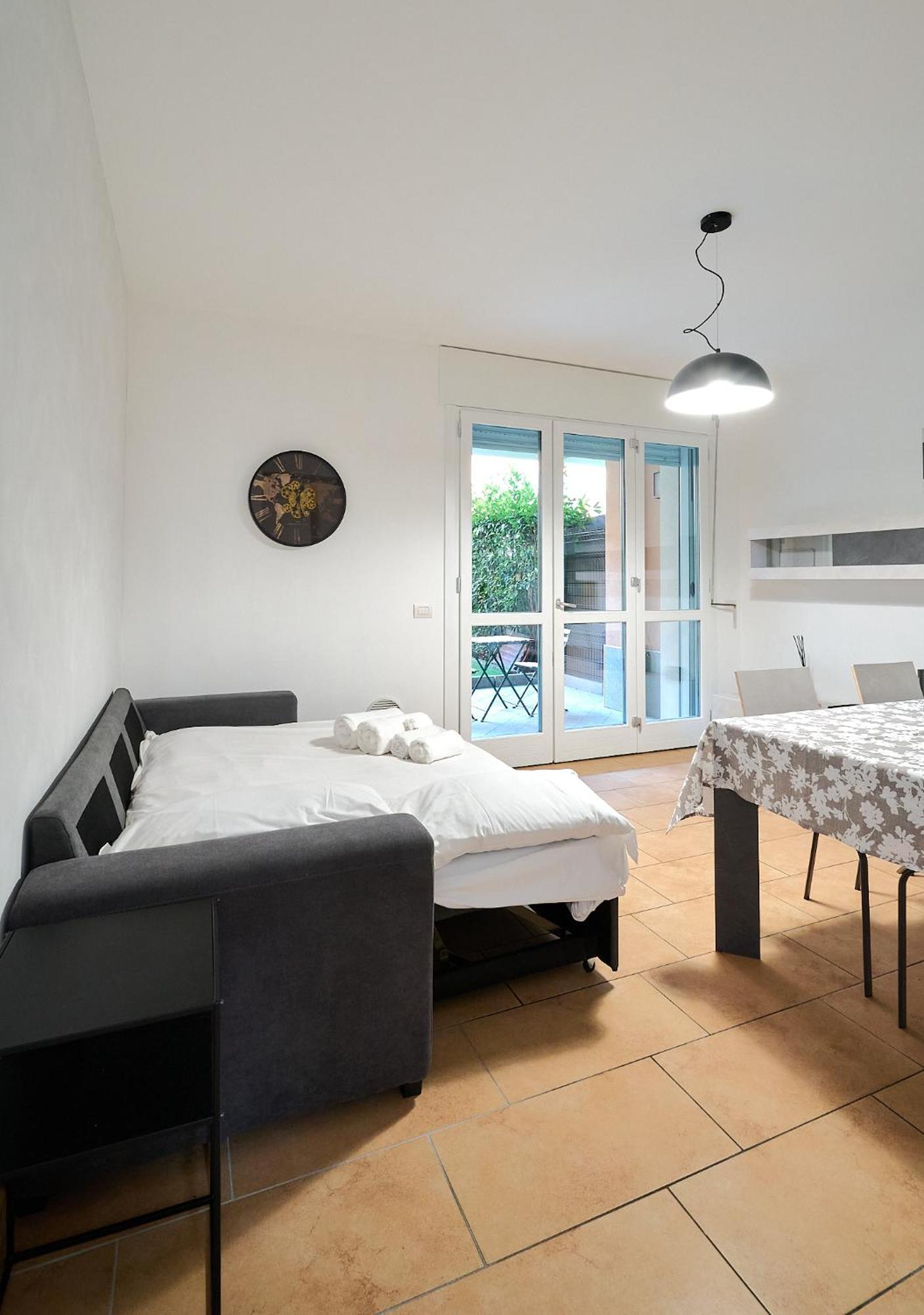 Xenia - Spacious And Bright New Flat With Garden Apartamento Milán